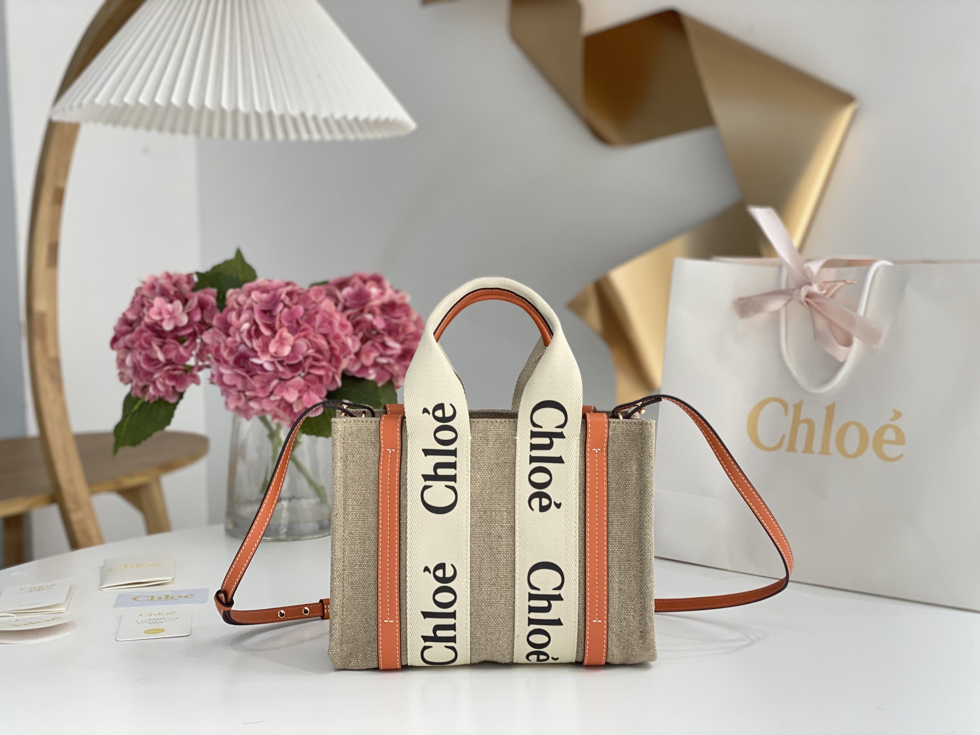 Chloe Small Woody Tote Bag In Linen